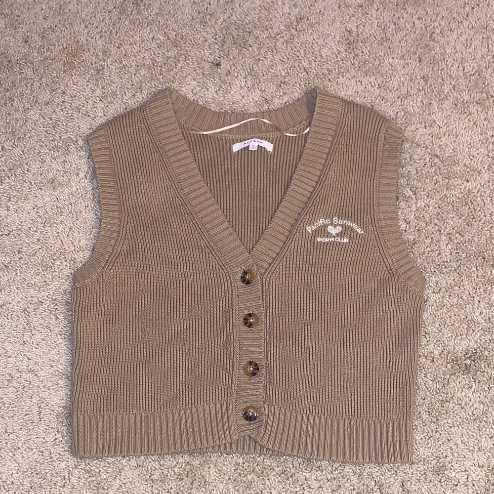 PacSun Women’s Pacific Sunwear Tan Knit Button Vest Small - Picture 3 of 10